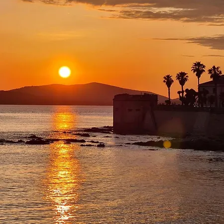 New Flat For 6 Guests Near אלגהרו